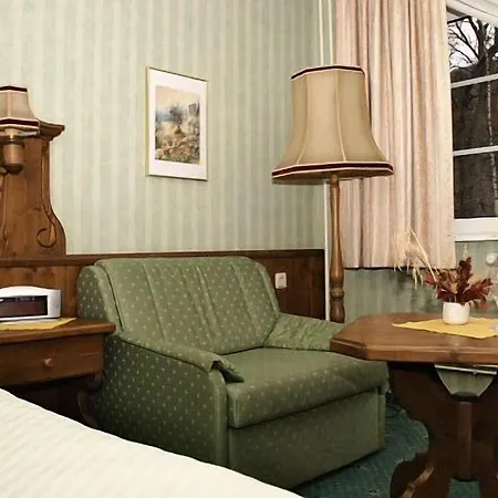 Waldhotel Am Ilsestein Отель Ильзенбург